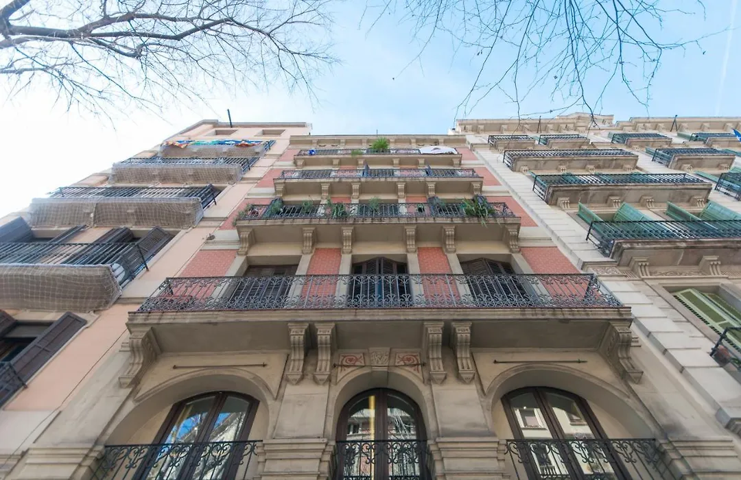 Homenfun Barcelona Eixample I-1